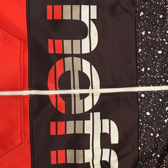 Neff Tech Hoodie - Picture 2 of 2